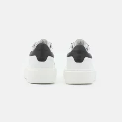 The Kooples BASKET A LACETS MOUCHETTES - Sneakers Basse - White/black, Donna -Vendite The Kooples 204685ce0d9f4ccb97e3b1d3918446c5