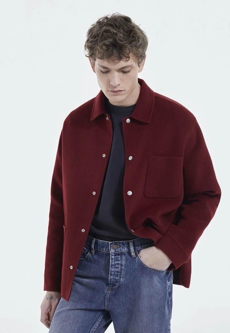 The Kooples Uomo Giacca Da Mezza Stagione - Burgundy 3 The Kooples Uomo Giacca Da Mezza Stagione - Burgundy