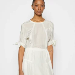 The Kooples ROBE COURTE AVEC BRAIDS MANCHES COURTES VINTAGE - Vestito Estivo - Off White, Donna -Vendite The Kooples 3195eeac24a04f99839a076d9f300ab8