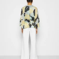 The Kooples Donna KIMONOEN IMPRIME - Camicetta - Green 12 The Kooples Donna KIMONOEN IMPRIME - Camicetta - Green -Vendite The Kooples 428fd02426724feca0fb13e14bfe93b1