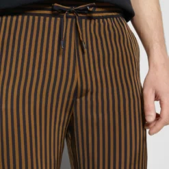 The Kooples PANTALON SEULE - Pantaloni - Navy / Brown, Uomo 15 The Kooples PANTALON SEULE - Pantaloni - Navy / Brown, Uomo -Vendite The Kooples 4b5e6c1a1e5649c1a38a72ede4f4cba0