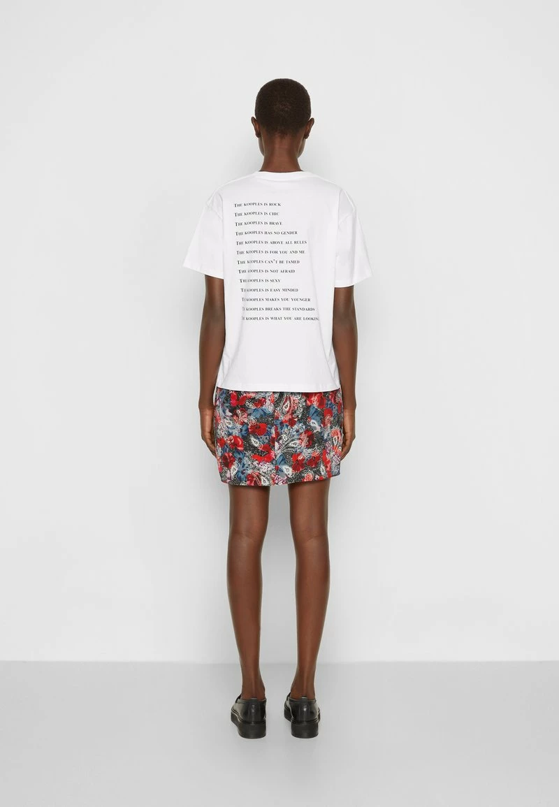 The Kooples MANCHES COURTES TOUR DATES - T-shirt Con Stampa - White, Donna 6 The Kooples MANCHES COURTES TOUR DATES - T-shirt Con Stampa - White, Donna - immagine 4