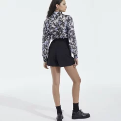 The Kooples Donna Shorts - Black 10 The Kooples Donna Shorts - Black -Vendite The Kooples 4e3396dd416f487cb3c354e11bf23fd4