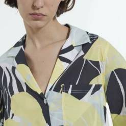 The Kooples IMPRIMÉ FLEURI - Camicia - Green, Donna 12 The Kooples IMPRIMÉ FLEURI - Camicia - Green, Donna -Vendite The Kooples 51dca9bca02940b2bd4d8ce42eec65c2