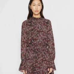 The Kooples ROBE COL ET MANCHES SMOCKESEN IMPRIME FLOWERS - Vestito Elegante - Black/red, Donna 11 The Kooples ROBE COL ET MANCHES SMOCKESEN IMPRIME FLOWERS - Vestito Elegante - Black/red, Donna -Vendite The Kooples 551d2e0dfed74d99a53f9ac85eae3dca