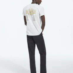 The Kooples MANCHES COU - T-shirt Con Stampa - Ecru, Uomo 10 The Kooples MANCHES COU - T-shirt Con Stampa - Ecru, Uomo -Vendite The Kooples 57cd68ee2ee545bb8b5c7f276bcc6785