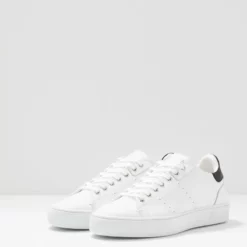 The Kooples Sneakers Basse - White/black, Uomo -Vendite The Kooples 8cc33756f94b4d9c96fe2905cc6bd810