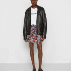 The Kooples MANCHES COURTES TOUR DATES - T-shirt Con Stampa - White, Donna 13 The Kooples MANCHES COURTES TOUR DATES - T-shirt Con Stampa - White, Donna -Vendite The Kooples 8da86466e3744f3897decf8d82336e61