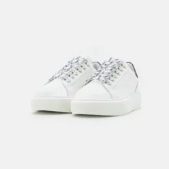 The Kooples BASKET A LACETS MOUCHETTES - Sneakers Basse - White/black, Donna -Vendite The Kooples 9f83d159a0994f63a7ad7b597624f3d5