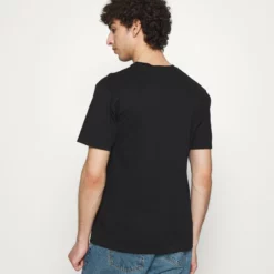 The Kooples Uomo CHEST LOGO - T-shirt Con Stampa - Black 10 The Kooples Uomo CHEST LOGO - T-shirt Con Stampa - Black -Vendite The Kooples bfcb35f43dac4f19a574d06bbbfeff47