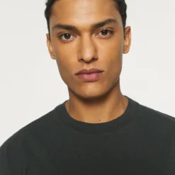 The Kooples T-shirt Con Stampa - Black, Uomo -Vendite The Kooples c29d83dc1bb94bd1a47b8067ef66ba31