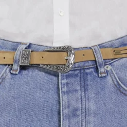 The Kooples Donna FINE LISSE DÉTAIL BIJOU - Cintura - Camel 11 The Kooples Donna FINE LISSE DÉTAIL BIJOU - Cintura - Camel -Vendite The Kooples c96f63a8d5aa4acdb1cae73d43f54f55