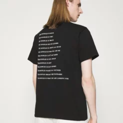 The Kooples WEISSES KÖRPERBETONTES T-SHIRT MIT LOG - T-shirt Con Stampa - Black, Uomo 11 The Kooples WEISSES KÖRPERBETONTES T-SHIRT MIT LOG - T-shirt Con Stampa - Black, Uomo -Vendite The Kooples cf418ecccf154e24a9321dc324d4067a