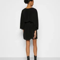 The Kooples ROBE KIMONO COURTEMODERN - Vestito Elegante - Black, Donna 12 The Kooples ROBE KIMONO COURTEMODERN - Vestito Elegante - Black, Donna -Vendite The Kooples d3b6f713d14d4dfca66799de9a43d029