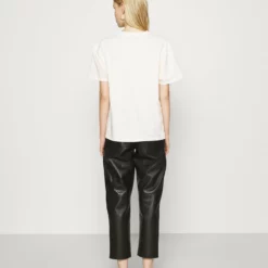 The Kooples T-shirt Con Stampa - Ecru, Donna -Vendite The Kooples d5f43df6d71d4dc591451562366417fe