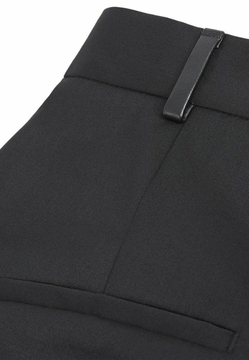 The Kooples Donna Shorts - Black 8 The Kooples Donna Shorts - Black - immagine 6