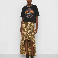 The Kooples MANCHES COURTES - T-shirt Con Stampa - Black Washed, Donna 13 The Kooples MANCHES COURTES - T-shirt Con Stampa - Black Washed, Donna -Vendite The Kooples d8a76096da1c44b18742f83a216d39a0