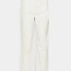 The Kooples Donna Jeans A Sigaretta - Off White 14 The Kooples Donna Jeans A Sigaretta - Off White -Vendite The Kooples d8b71f6a19eb4aa1b75516ceb68a0a28